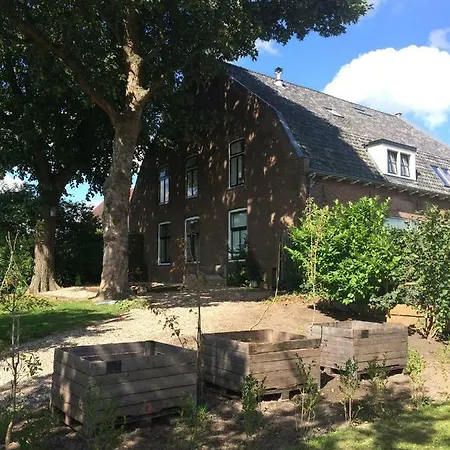 Apartment De Lindebloesem *
