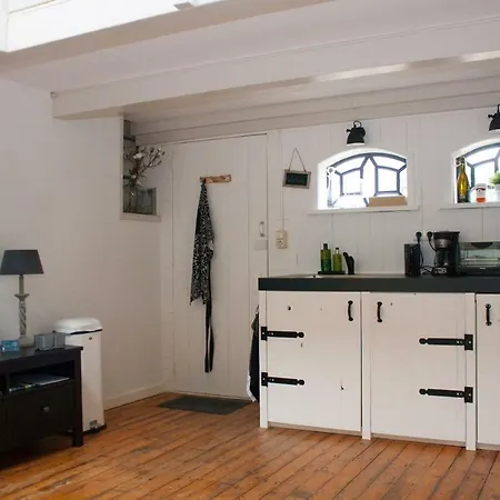 Apartment De Lindebloesem Rhenoy